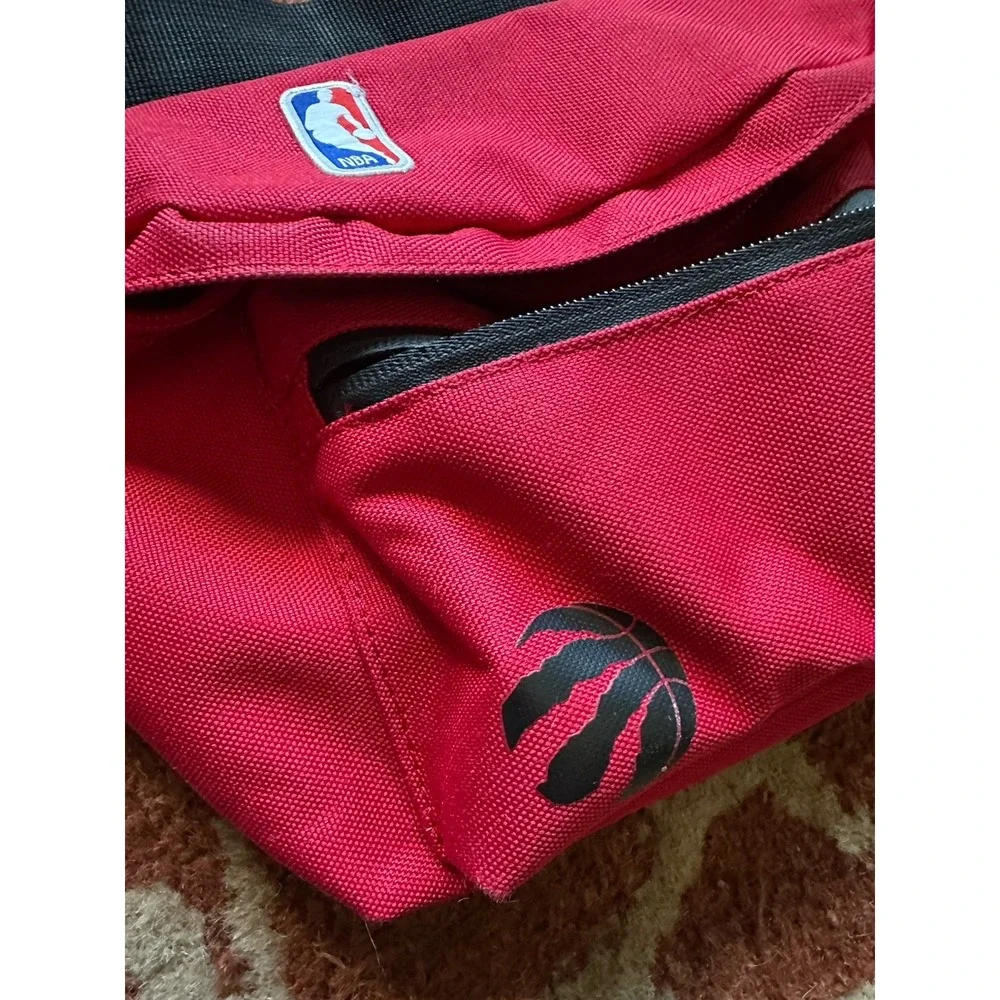 Toronto Raptors Herschel Suppy Co Hipsack Fanny‎ Pack NBA Rare